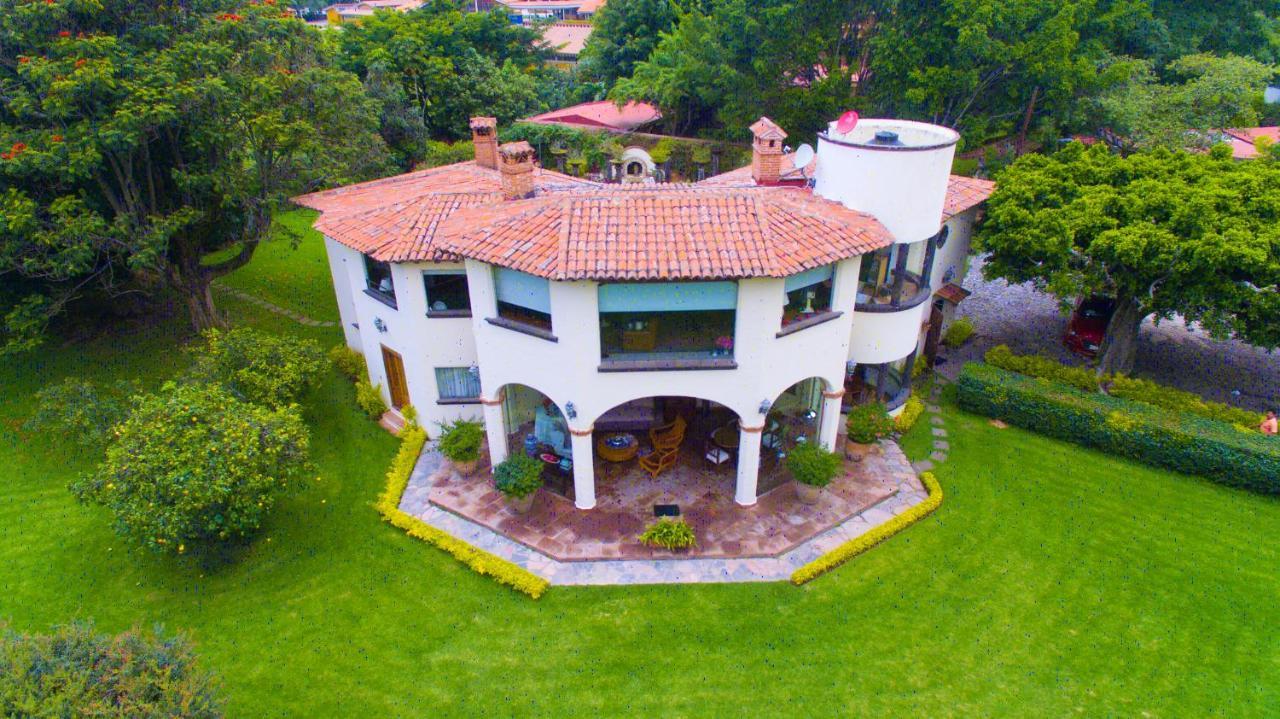 Casa Bugambilia, Un Pequeño Hotel en Tepoztlán Exterior foto